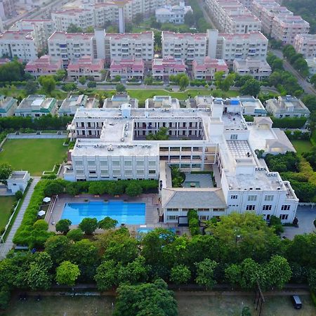 Treehouse Hotel Club & Spa Dharuhera Экстерьер фото